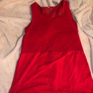 Red mesh lululemon tank w/ built in bra